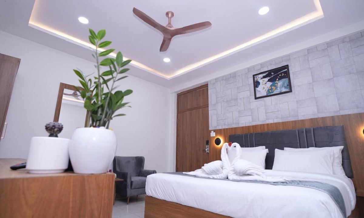 Devanahalli Hotel | 69th Heaven Hotel