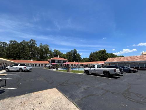 Burnside Hotel | 7 Gables Motel Burnside Near Somerset US 27