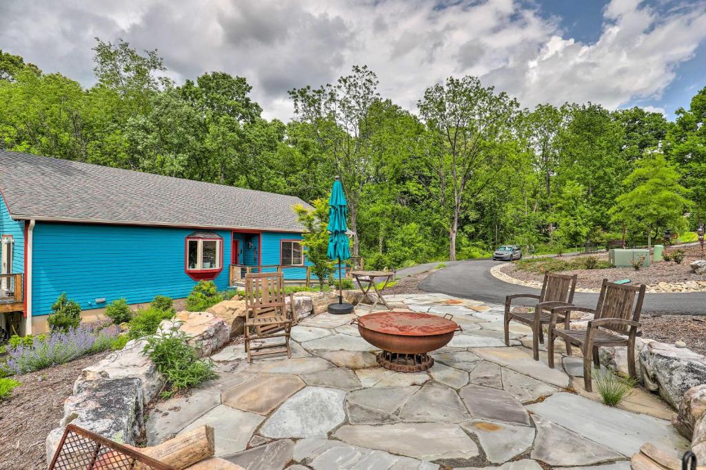 Skyland Apartment | 7 Mi to Dtwn Asheville: Apartment w/Patio