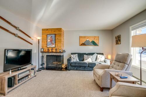 Dillon House | 7 Mi to Ski Resort: Dillon Condo w/Mtn Views