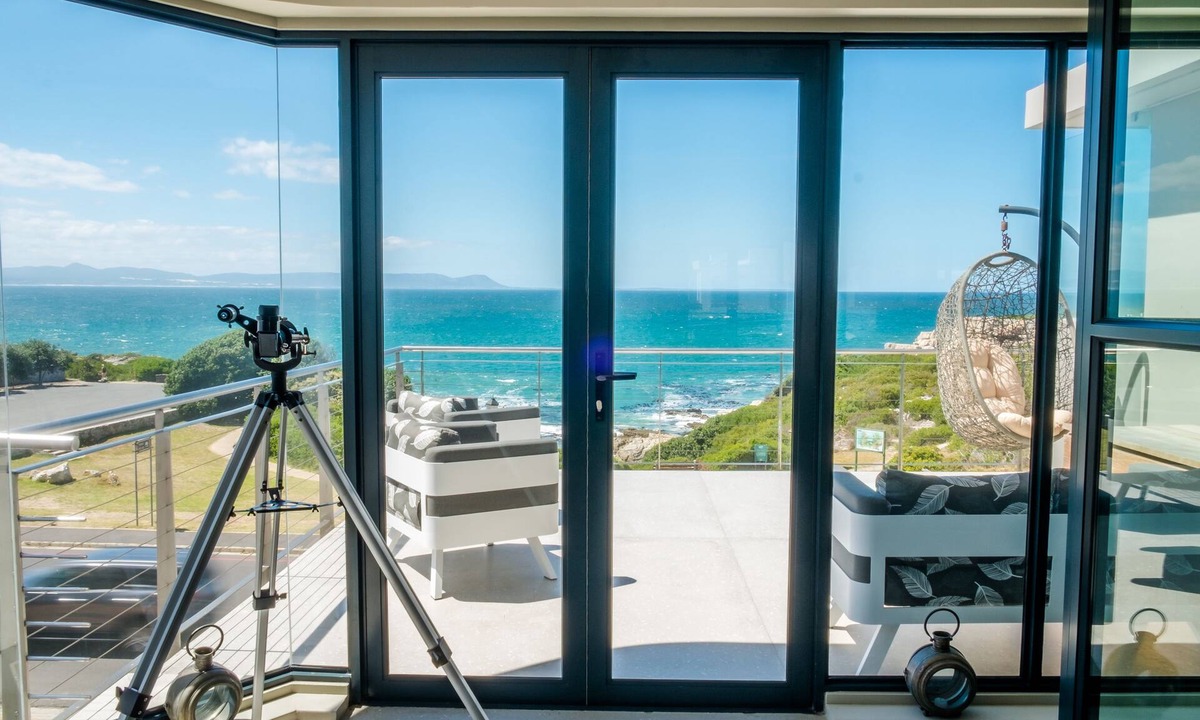 Westcliff House | 7 on Marine