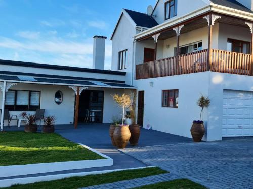 Bredasdorp House | 7 on South