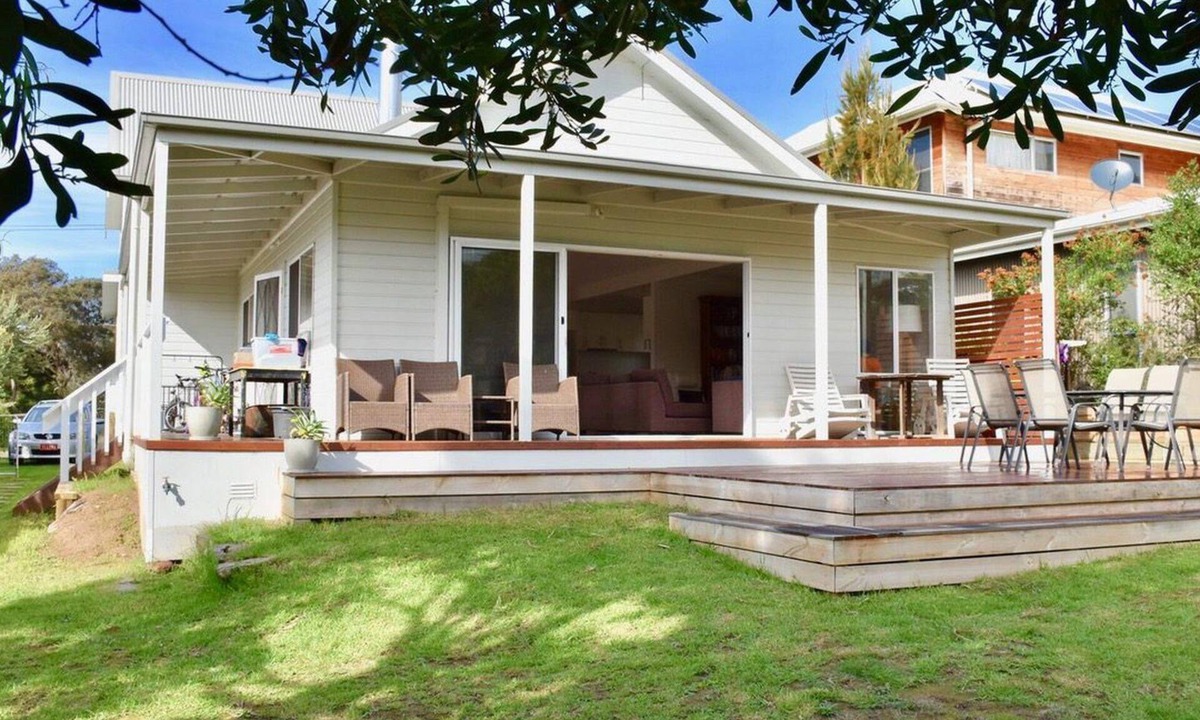 Anglesea House | 7 Parker - Nestled in the heart of Anglesea.