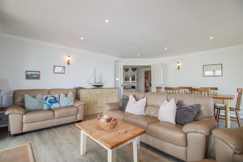Burgh Island House | 7 Thurlestone Rock