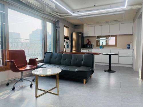 Seongsu Apartment | 701, Seongsu Station Jungnangcheon Cherry Blossom Road Han River airport bus
