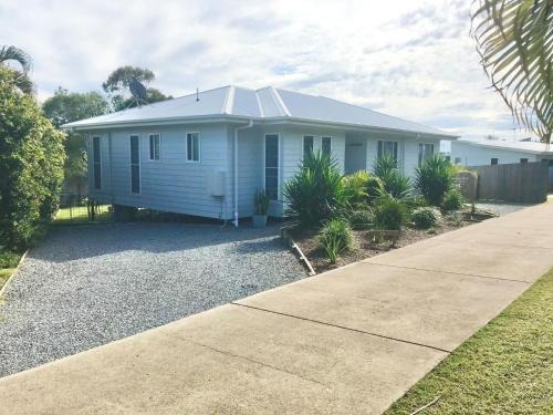 Rainbow Beach House | 72 Bombala Crescent - Rainbow Beach