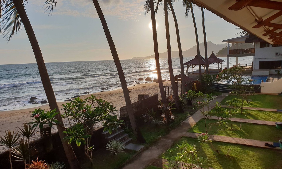 Cisolok Bed & Breakfast | 77 Sunset Plaza