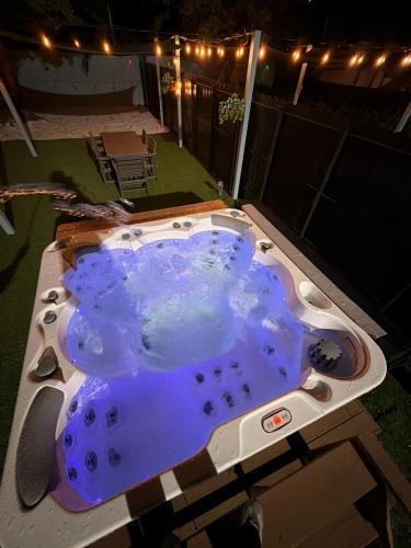 Little Havana Villa | 78 Tropical soak