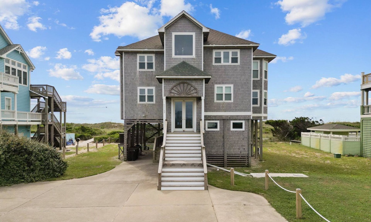 Frisco House | 7865- Peridot, Oceanfront 5 bedroom home in Frisco!
