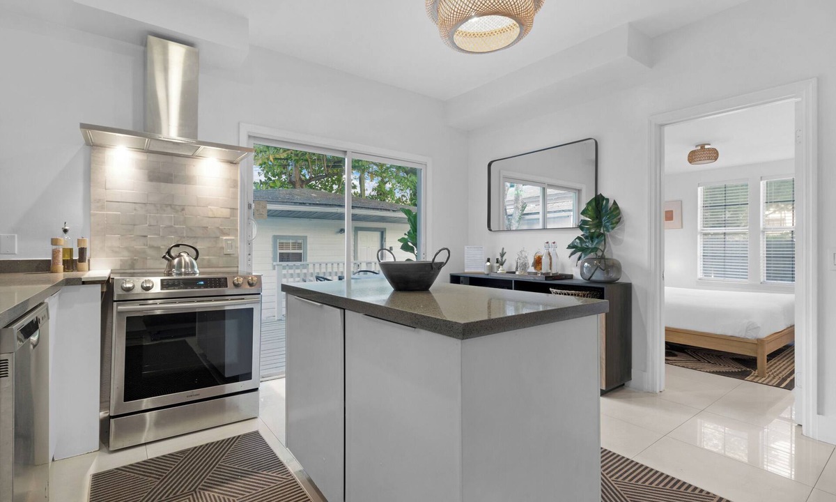 Midtown House | 7BD Downtown Oasis Pool