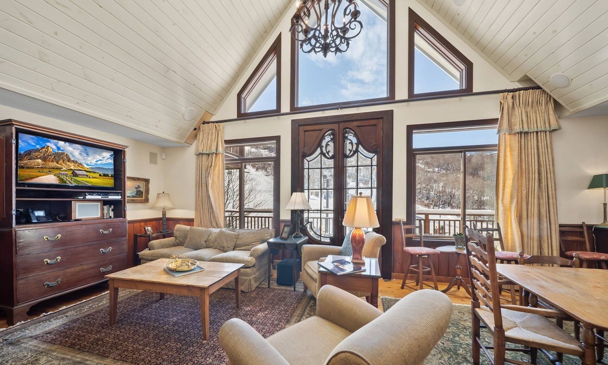 Beech Mountain House | 7BR Ski Chalet on Slopes of Beech Mountain, Wall of Windows Overlooking Slopes, Hot Tub, Game Tables
