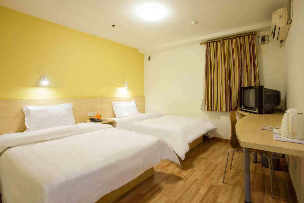 Lianchi District Hotel | 7Days Inn Baoding Train Station