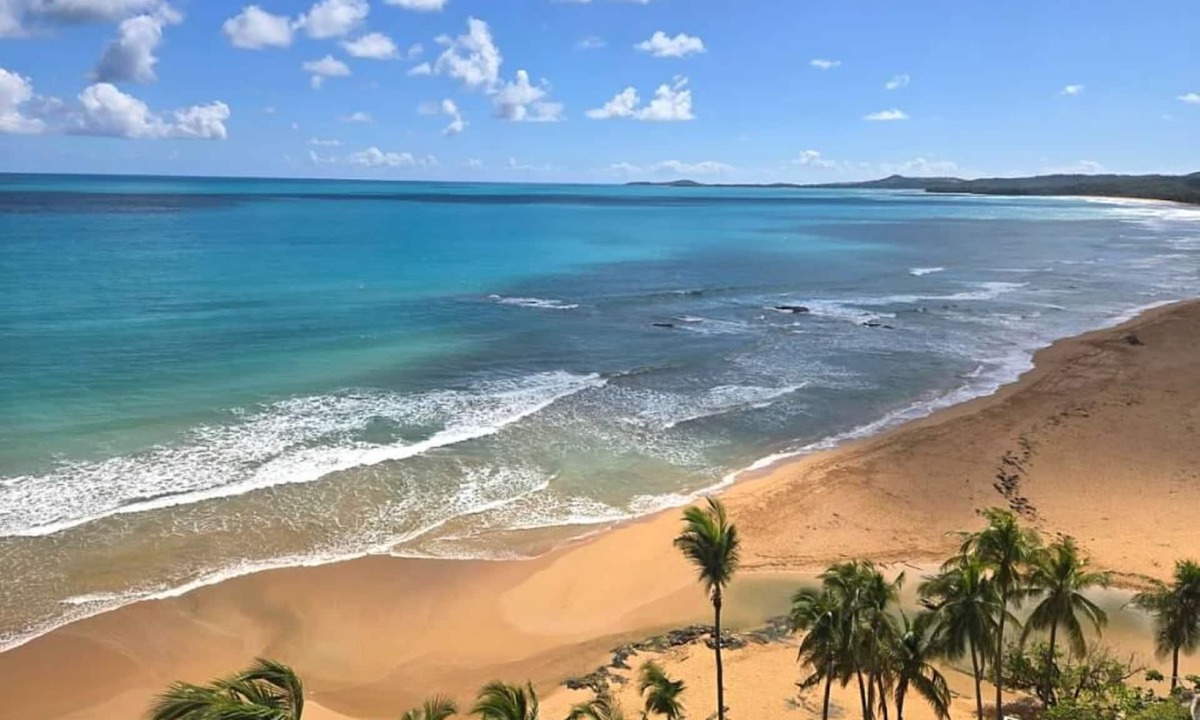 La Pared Condo | 7th Heaven Beach & Ocean Front Condo @ Sandy Hills