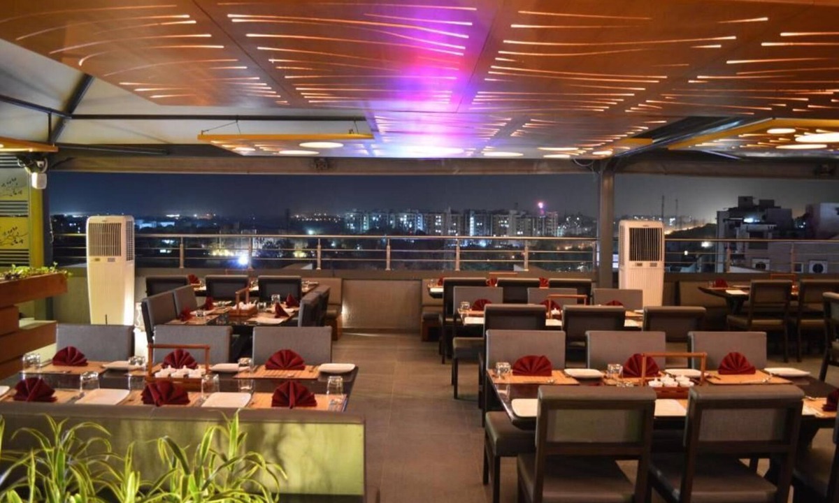 Gandhinagar Hotel | 7Wonders Hotel