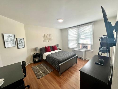 Getty Square House | 8-A Diamond in Yonkers, NY