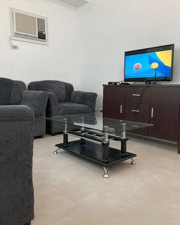 Barangay 670 Apartment | 8 Adriatico Tower