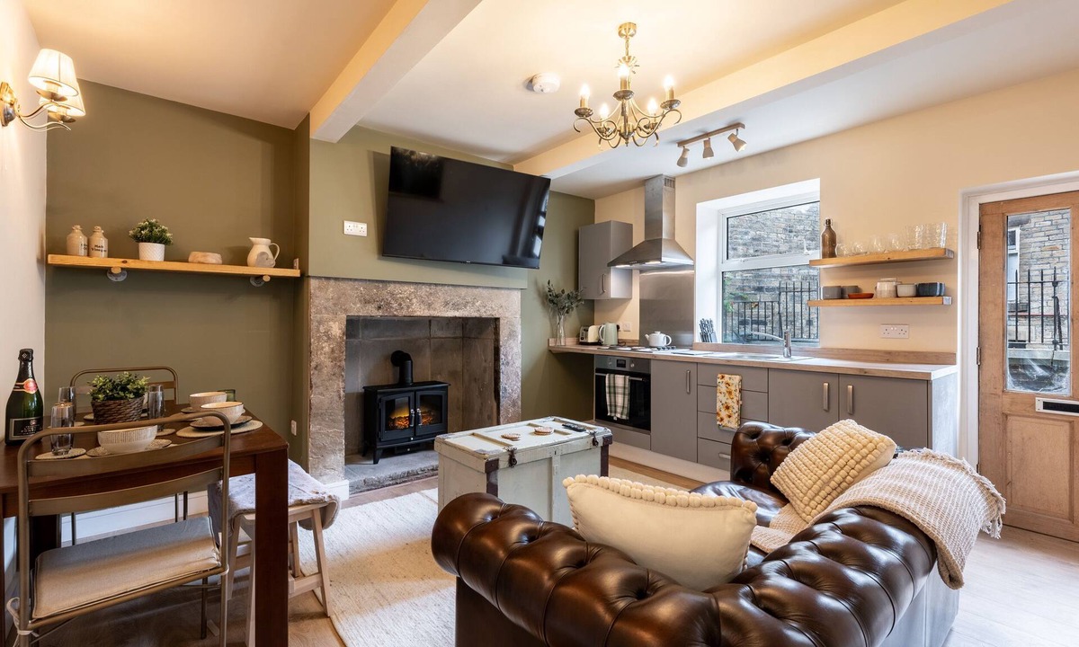 Padfield Cottage | 8 Booth Court