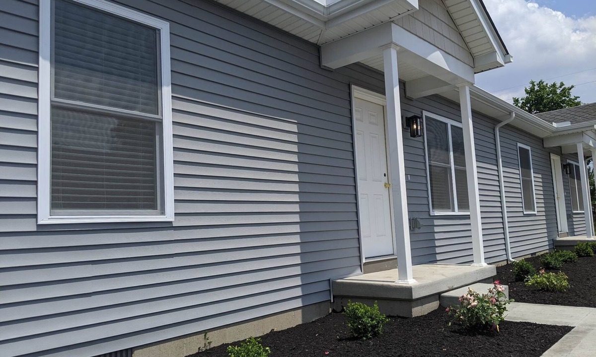 Washington Court House Apartment | 801 Gregg St. 2 Bed Apt Fully Furnished