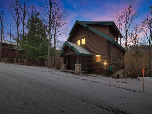 Boyne City House | 830 Mountain Cabin
