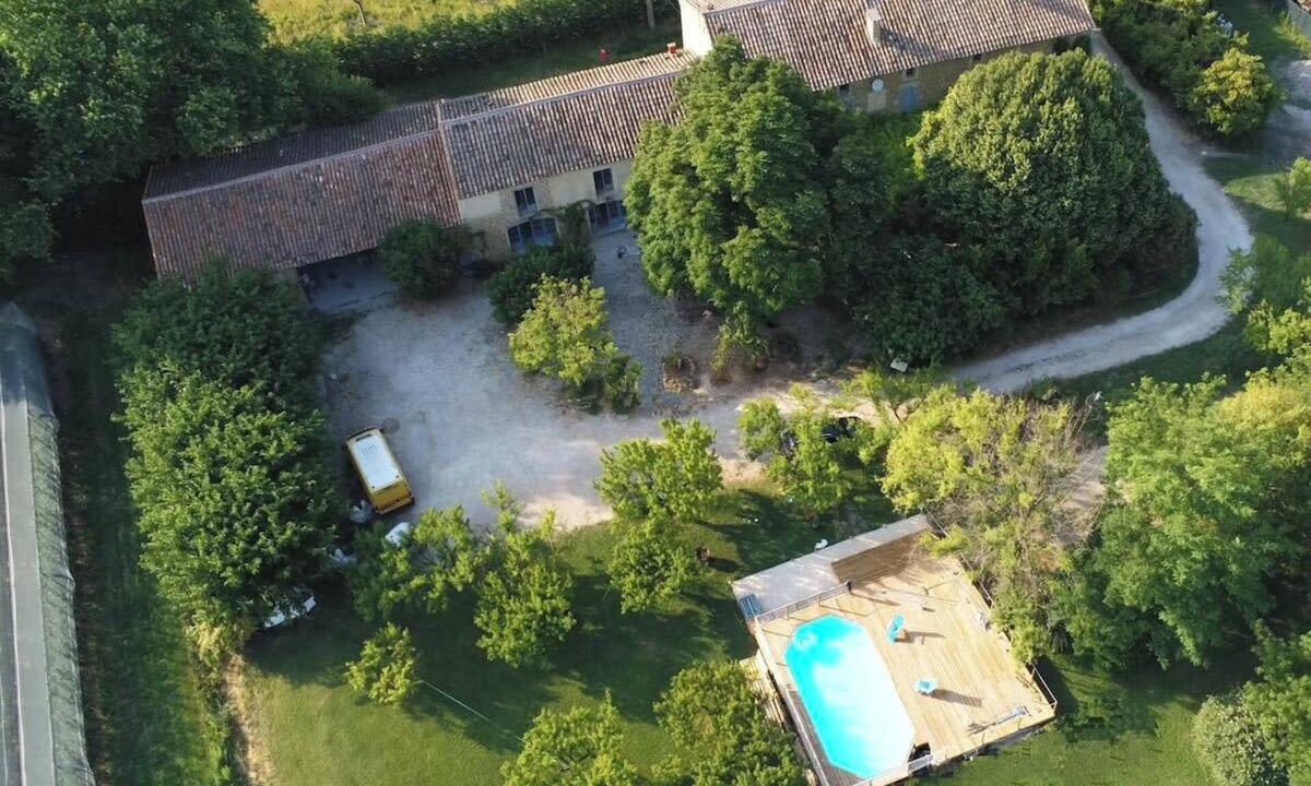 Althen-des-Paluds House | 84B7 - Accommodation in a charming 18th century farmhouse