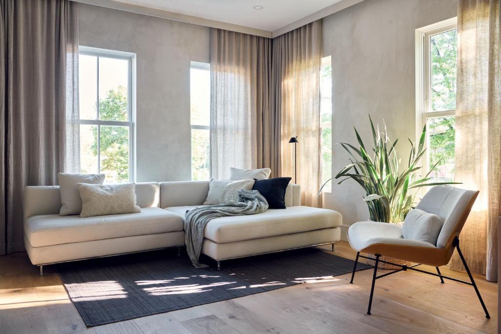 Salisbury Apartment | 9 Academy