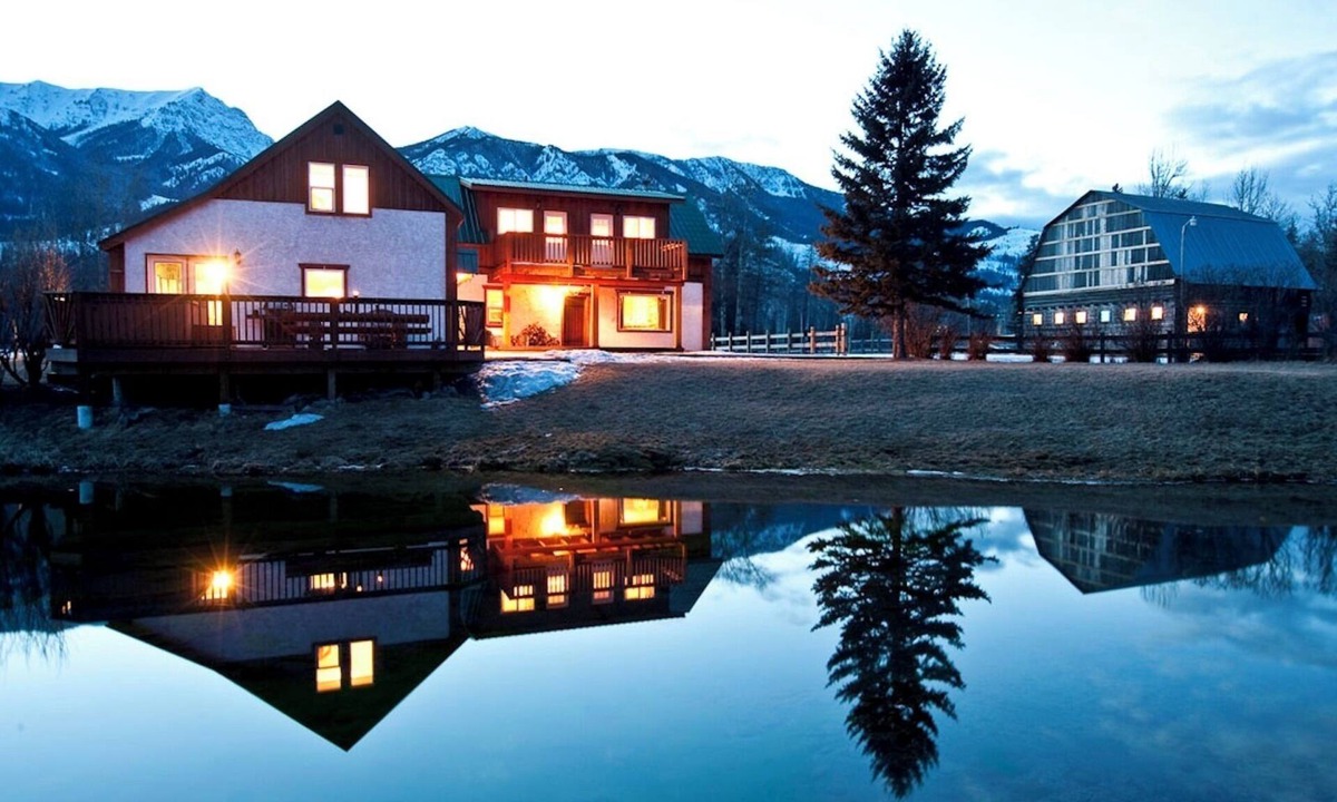 Sparwood Cabin | 90+ Acre Ranch Directly On The Elk River In The Heart of the Canadian Rockies!