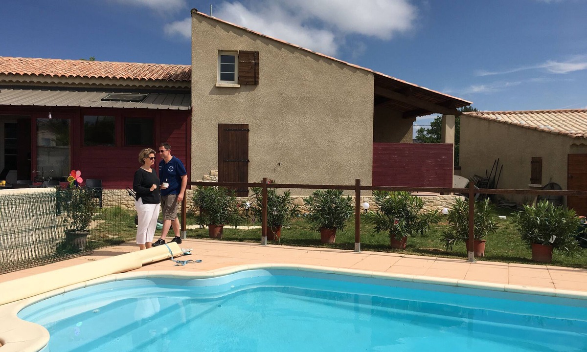 Chateauneuf-Val-Saint-Donat House | 90m2 vacation home for 8 people facing shared pool