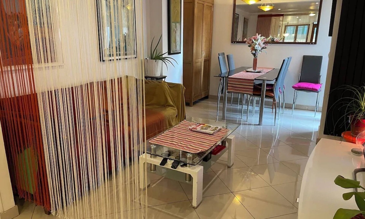 Quartier Saint-Ambroise Apartment | 90m² souplex apartment