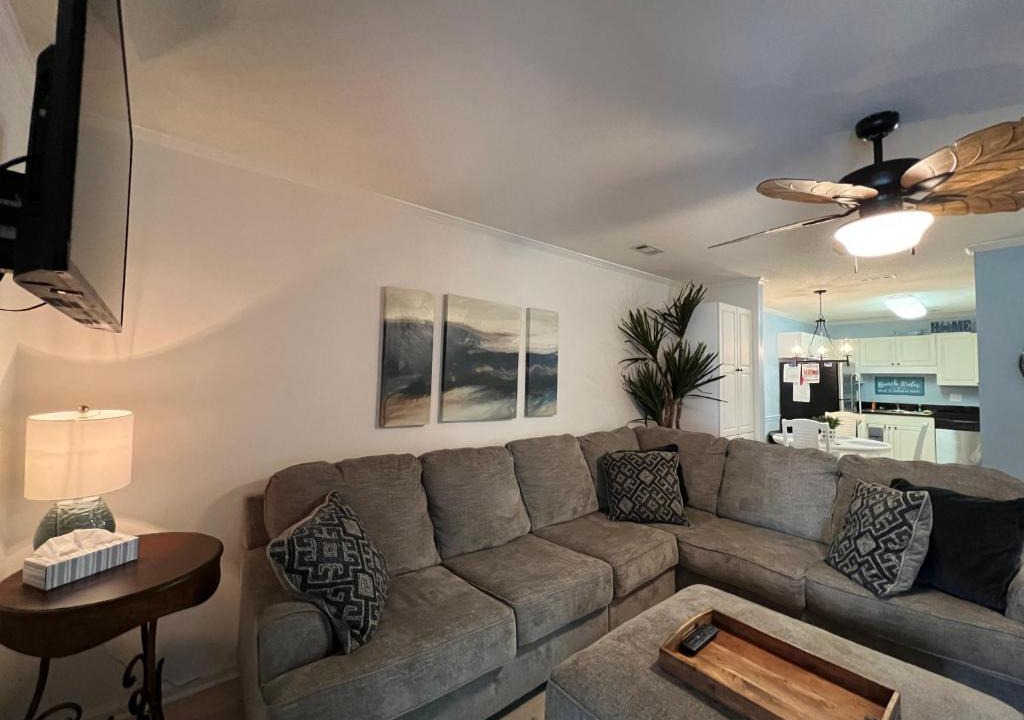 Vaught House | 9779 Leyland Drive #1