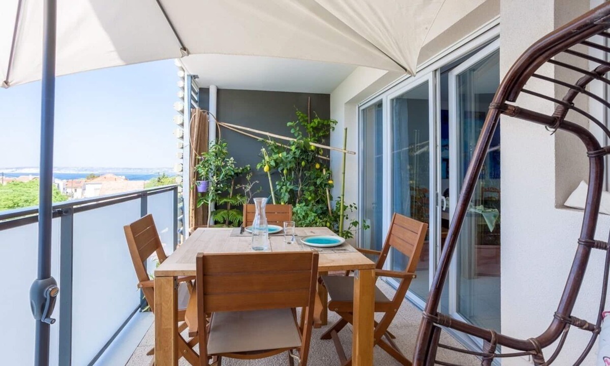 8th Arrondissement Apartment | A 600 M BEACH IN STANDING RESIDENCE