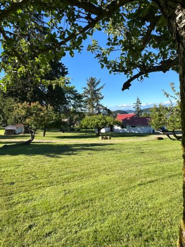 Oak Harbor Villa | A beautiful 2bed and 2bath villa near beach