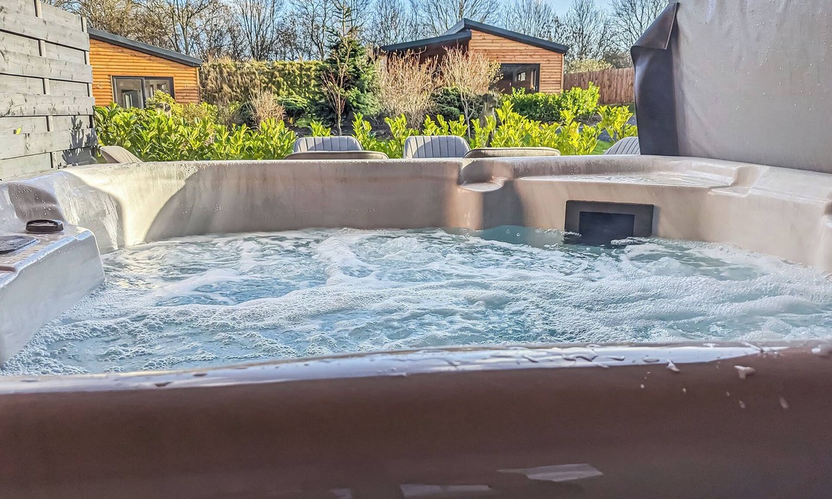 Chirk Bank Ski Chalet | A beautiful bespoke lodge perfect for a family escape with pets.