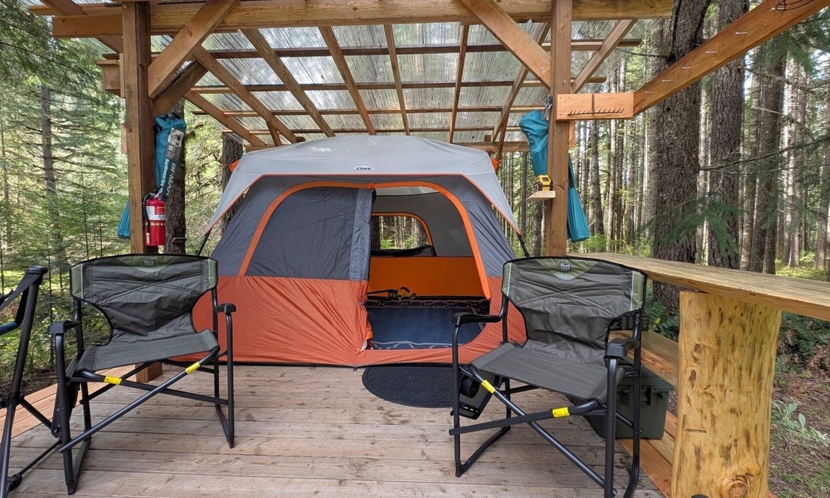 Blue River RV Rental | A beautiful pet friendly-off leash Glamping Camp