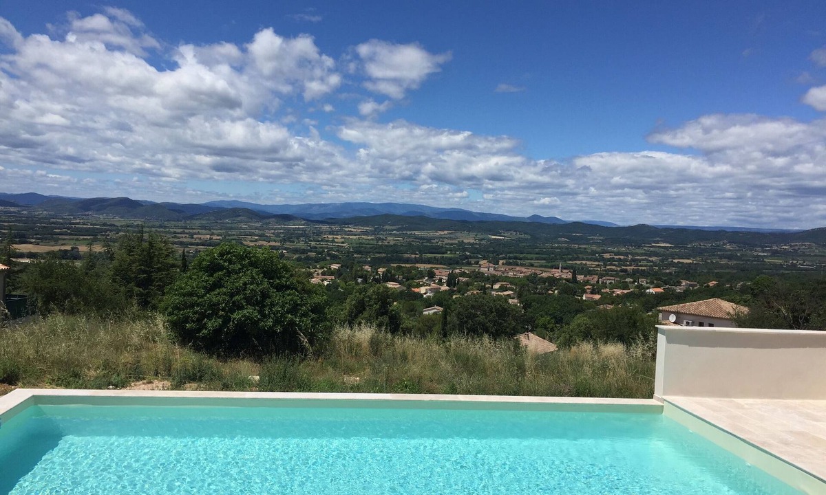 Barjac House | A beautiful villa with a spacious heated pool that will enchant your vacations.