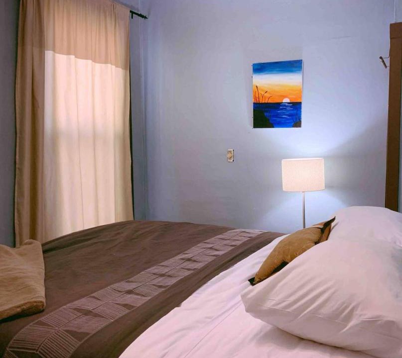 Broadway House | A- Capital Hill Private Room -slp2