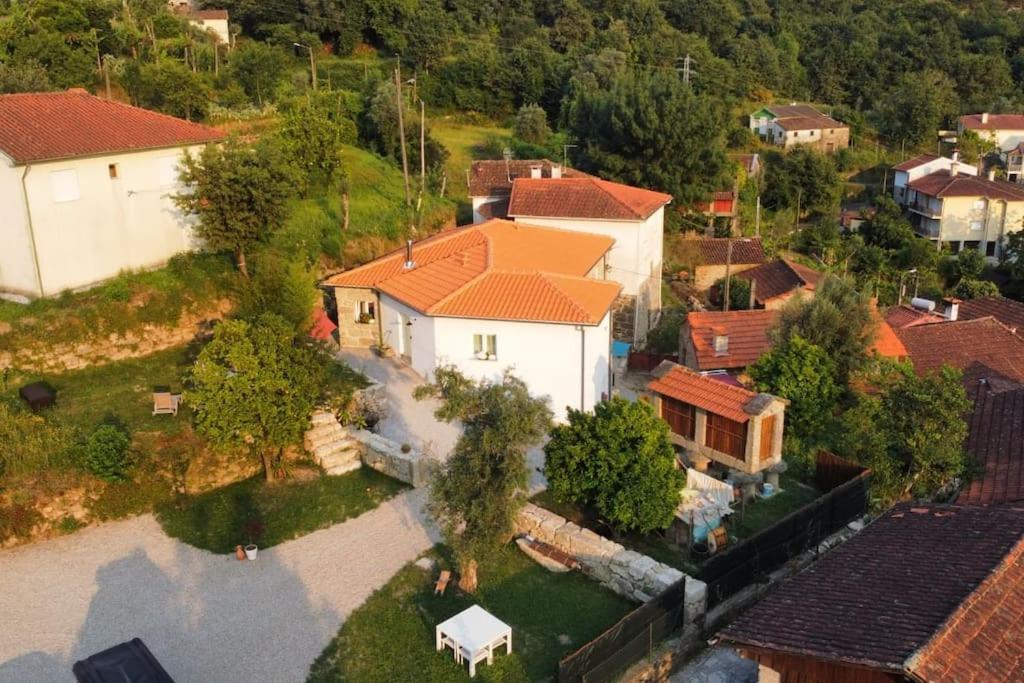 Vilar Bed & Breakfast | A CASA COM 2 PEREIRAS