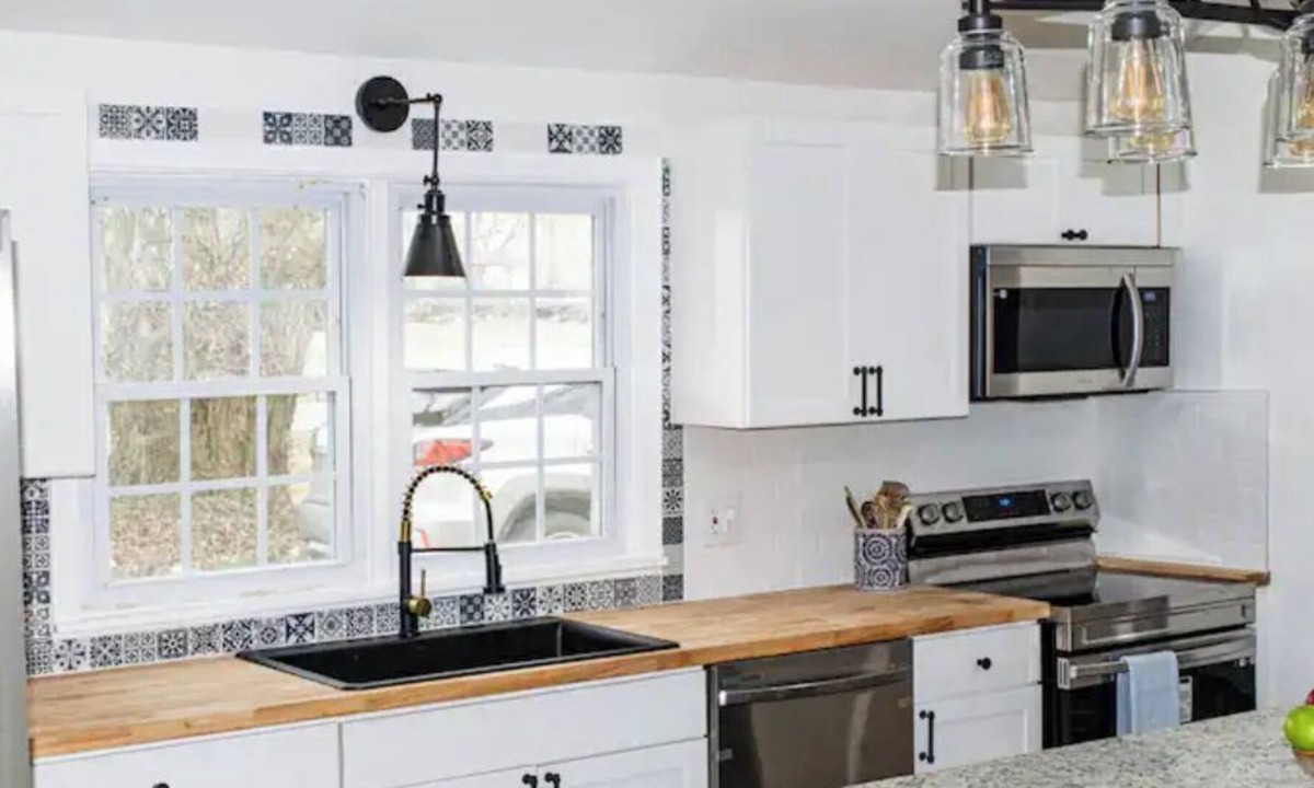 Goodspring House | A Country Coffee Get Away