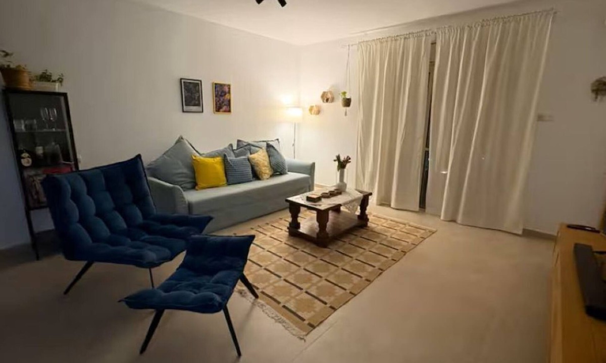 Eilat House | A cozy house between the desert and the sea.