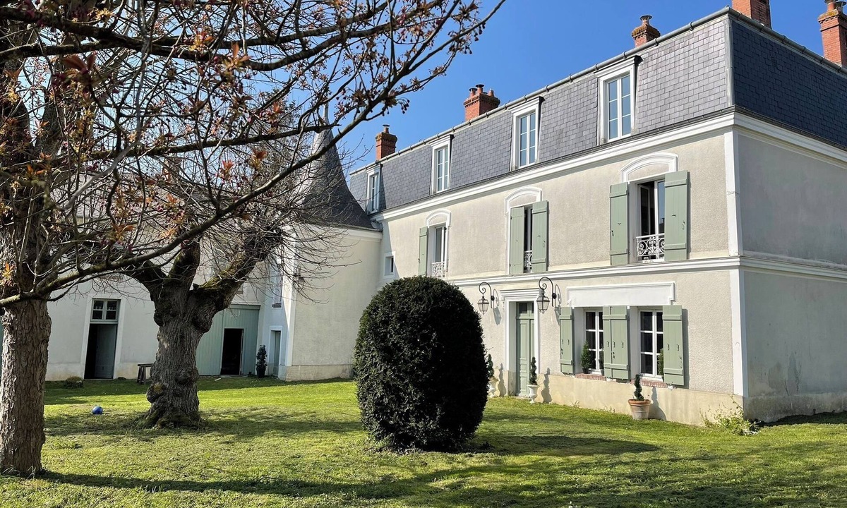 Monnerville House | A delightful country house for children, parents and grandparents!