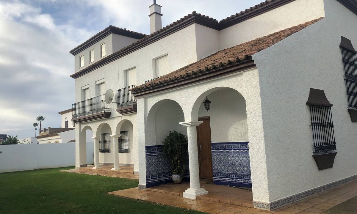 Conil de la Frontera Ski Chalet | A Dream Vacation