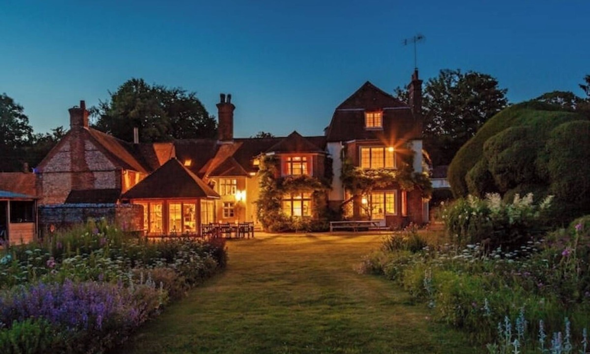 Alresford House | A fine listed period property in a National Parknn