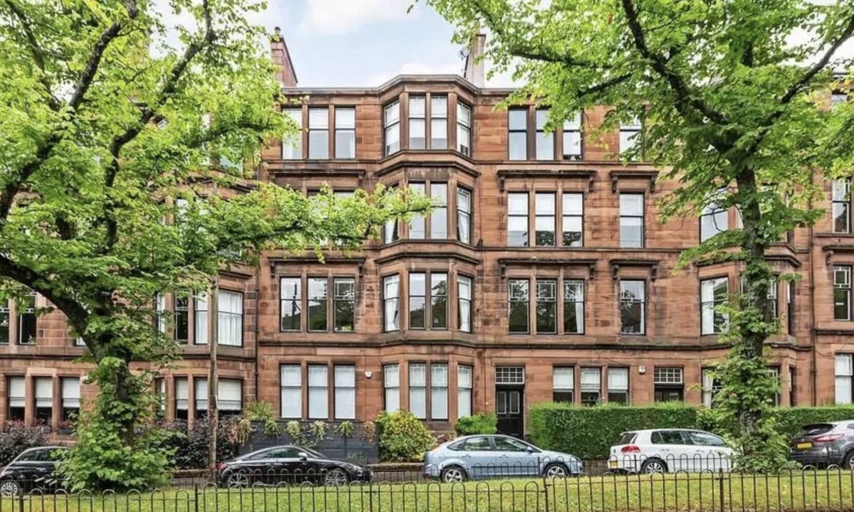 Dowanhill Apartment | A flat that feels like a home.