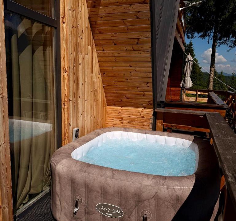 Bistrita Bargaului Ski Chalet | A-Frame Cabin Fizzy Colibița, Jacuzzi, TV & Terasse