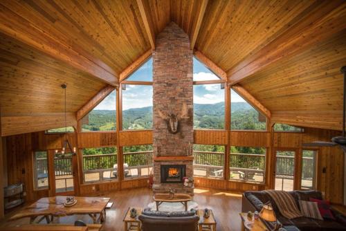 Sugar Grove House | A-frame, Grand Views, Hot Tub, Mins To Boone & Asu
