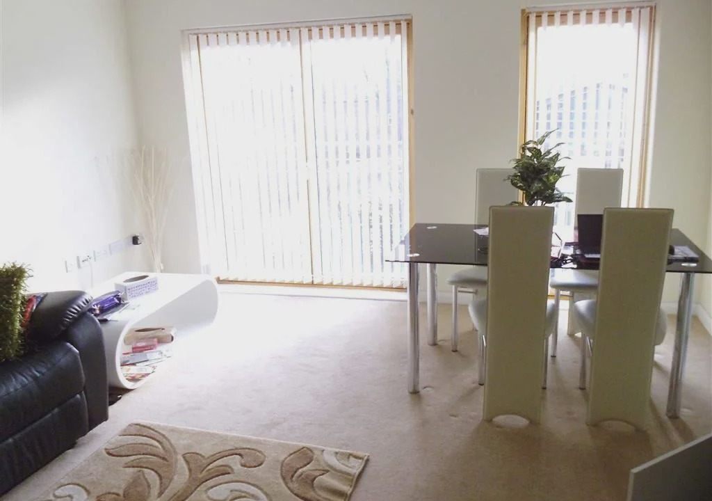 Theatreland Birmingham Apartment | A Gorgeous Spacious two bedroom apartment in the heart of Birmingham City Centre