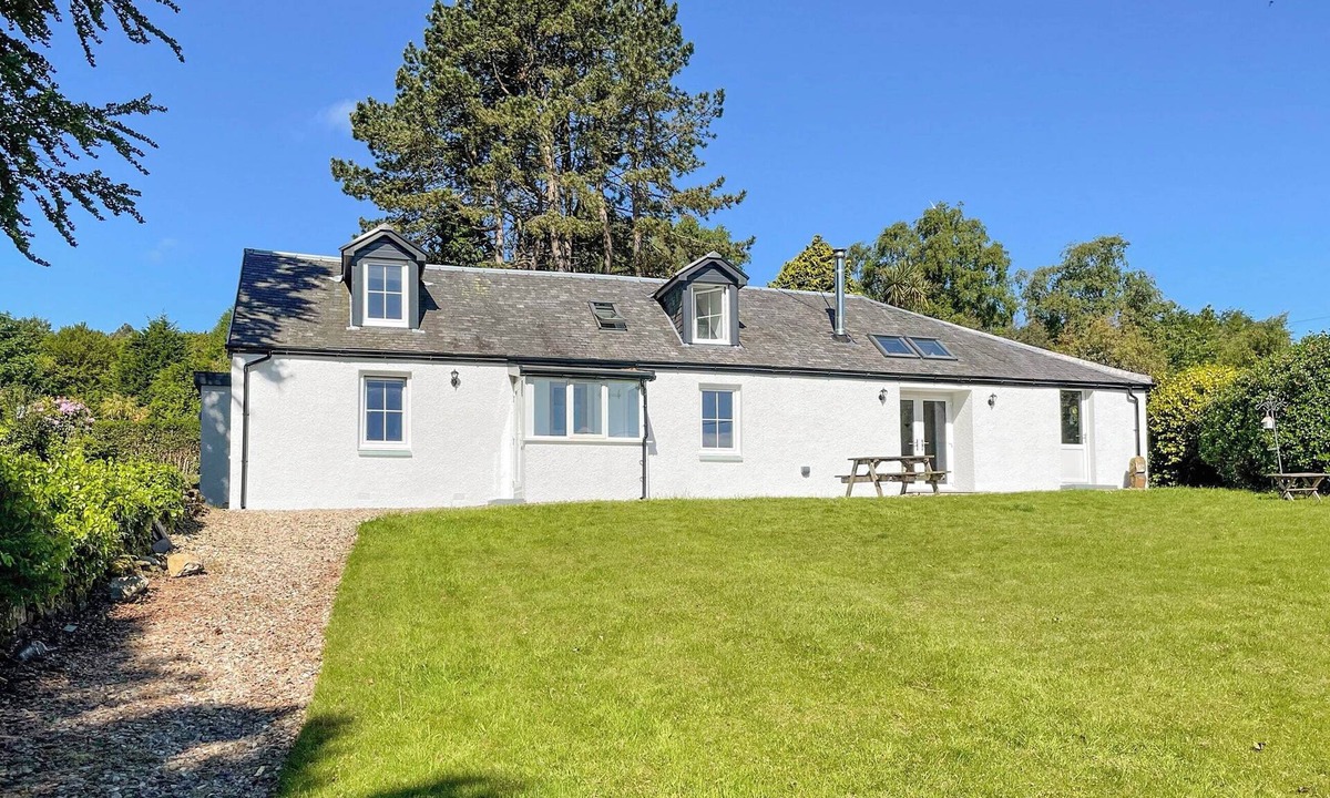 Kilmory Cottage | A great coastal property with superb views over the bay.