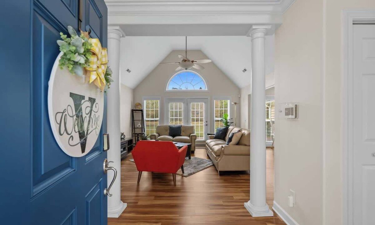 Surfside Beach House | "A Hidden Gem" - Short Drive to the Beach!