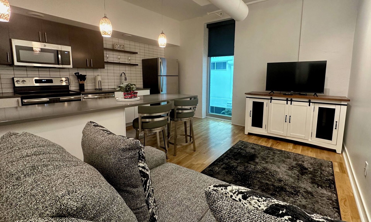 Downtown Omaha Apartment | A historic 700 square foot Atrium loft in the heart of the Old Market