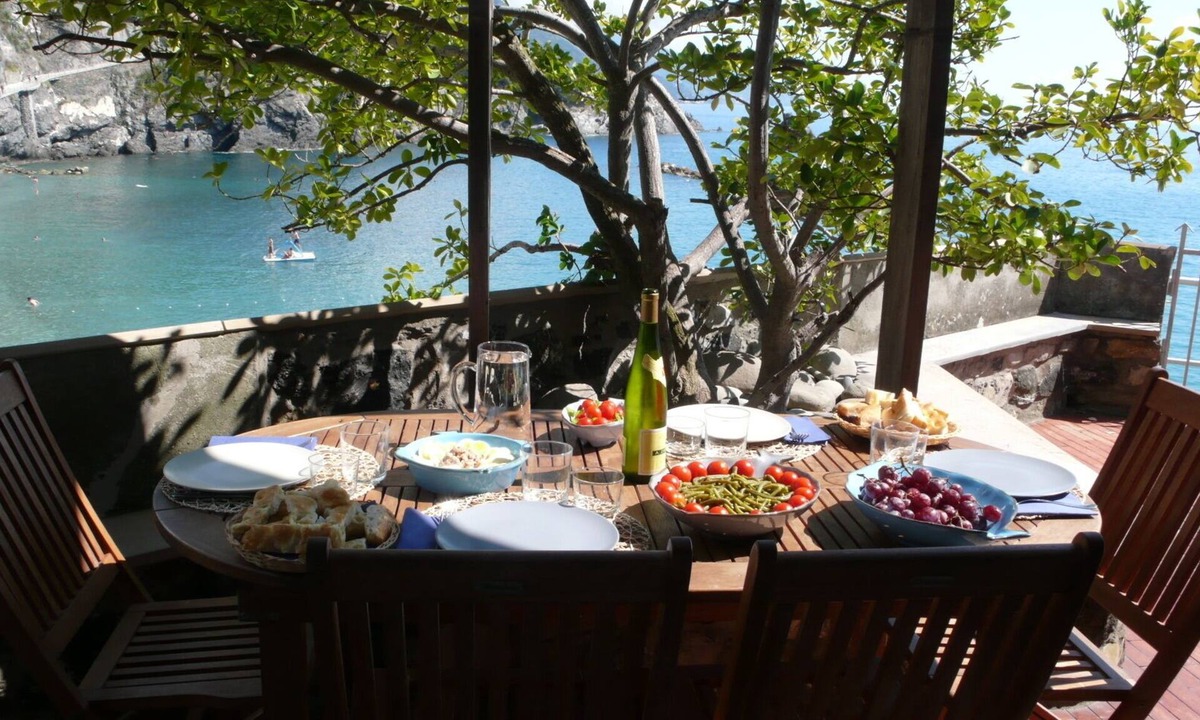 Borgo Antico Villa | A house like a boat – living the sea in the heart of Monterosso