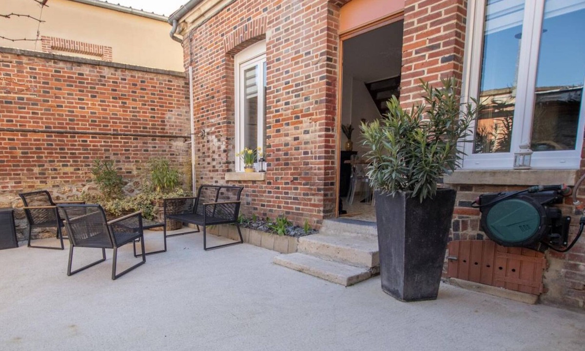 Le Mesnil-sur-Oger House | A la Croisée des Louvières